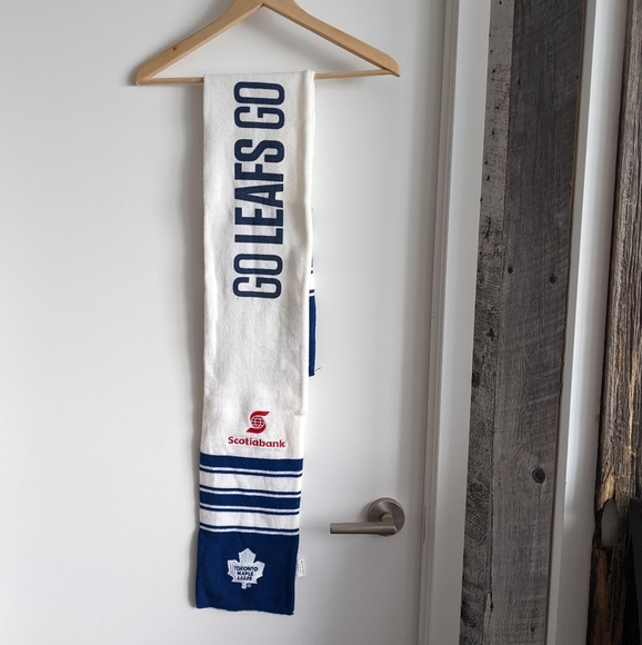 Toronto Maple Leafs Scotiabank Scarf - Picture 1 of 7